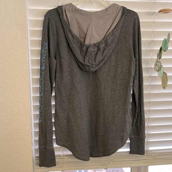 Crazy Shirts Women’s Gray Long Sleeve Hoodie Hooded T-Shirt Sz M Hawaii Turtle - Picture 6 of 13
